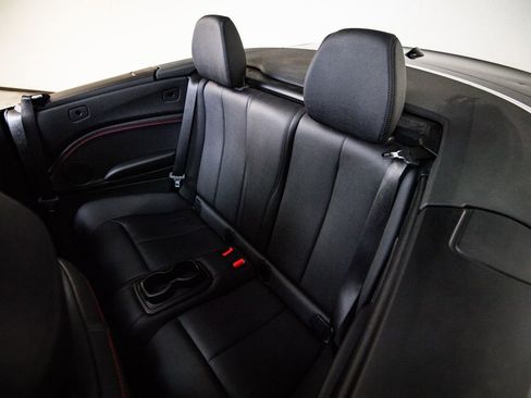 Used 2020 BMW 230i Convertible w/ Premium Package image 24