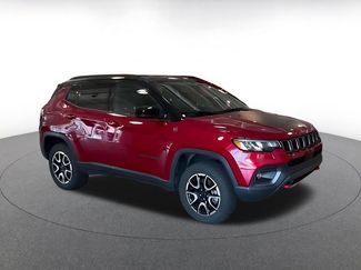 Used 2025 Jeep Compass Trailhawk AWD/4WD video 2