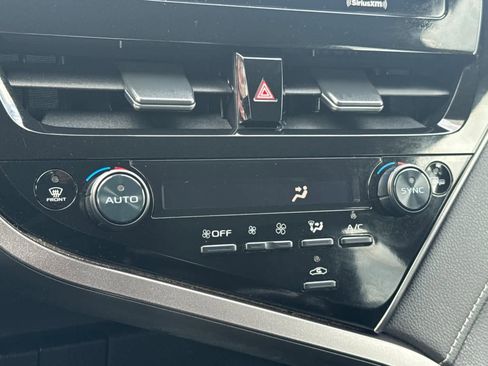 Used 2023 Toyota Camry SE image 20