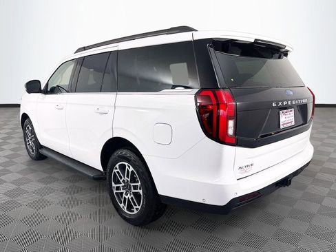 Used 2025 Ford Expedition Active AWD/4WD image 5