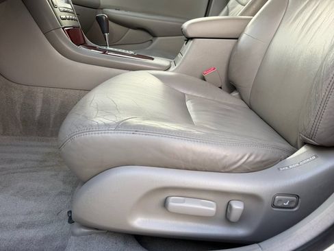 Used 2003 Lexus ES 330 FWD image 11