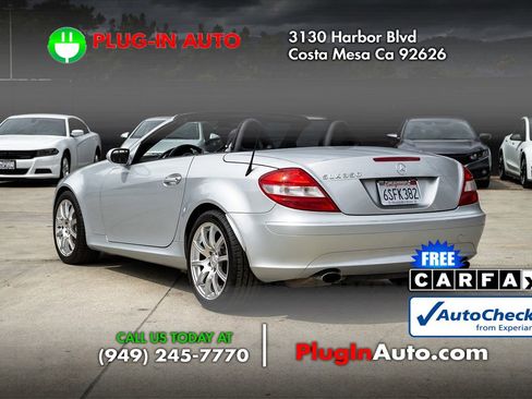 Used 2005 Mercedes-Benz SLK 350 image 2