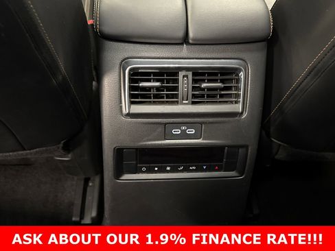 Certified 2025 MAZDA CX-70 3.3 Turbo w/ Preferred Package AWD/4WD image 9