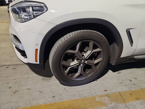 Used 2021 BMW X3 sDrive30i w/ Executive Package image 4