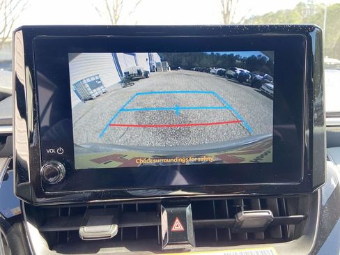 Used 2025 Toyota Corolla SE image 18