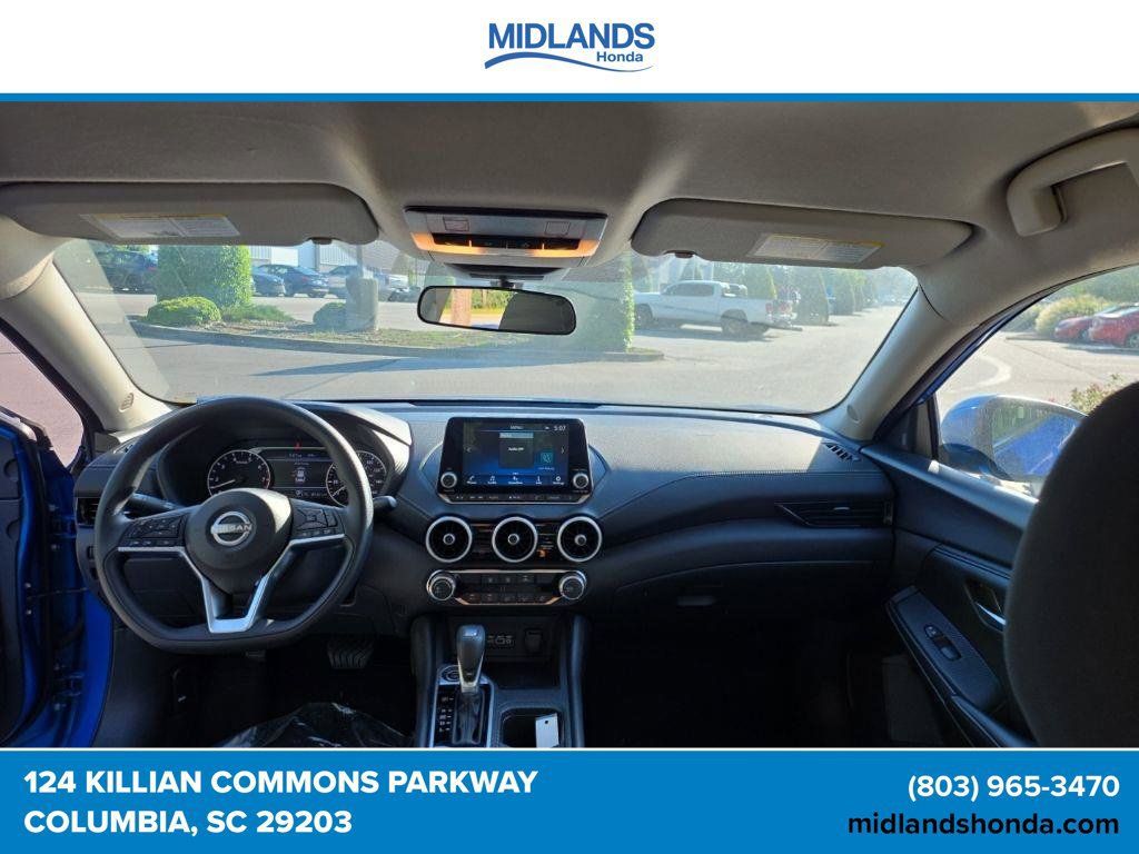 Used 2025 Nissan Sentra SV FWD image 27