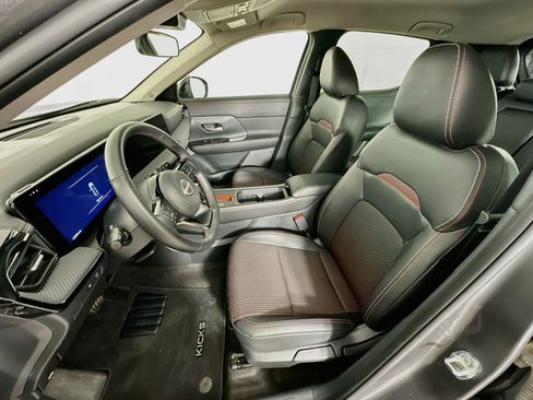 Used 2026 Nissan Kicks SR FWD image 13