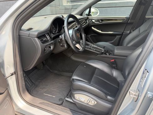 Certified 2021 Porsche Macan AWD/4WD image 15