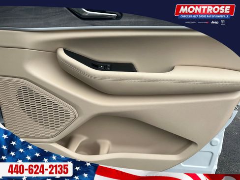 New 2025 Jeep Grand Cherokee L Limited w/ Luxury Tech Group II AWD/4WD image 30