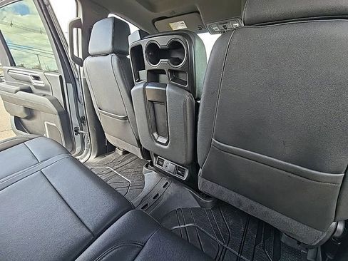 Used 2024 Chevrolet Silverado 2500 LT w/ Convenience Package image 44