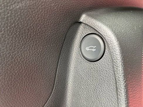 Used 2019 Chevrolet Cruze LS w/ LS Convenience Package FWD image 15