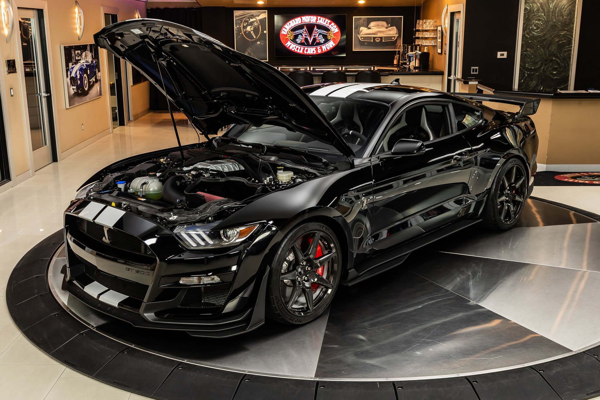 Used 2020 Ford Mustang Shelby GT500 w/ Carbon Fiber Track Pack RWD image 6