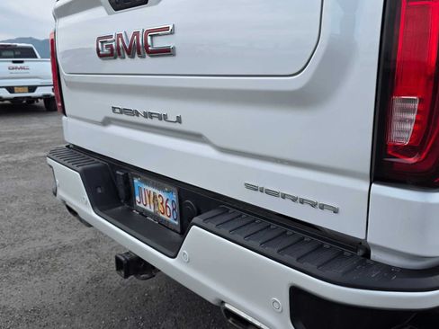 Certified 2022 GMC Sierra 1500 Denali w/ Denali Reserve Package AWD/4WD image 14