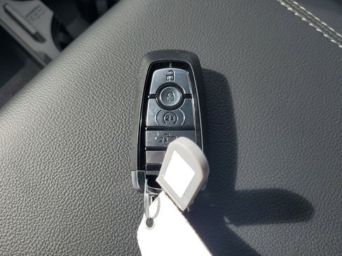 New 2026 Ford F250 Lariat w/ Black Appearance Package image 22