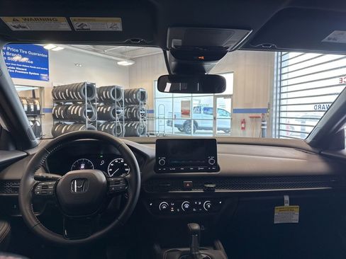 New 2025 Honda HR-V Sport image 9