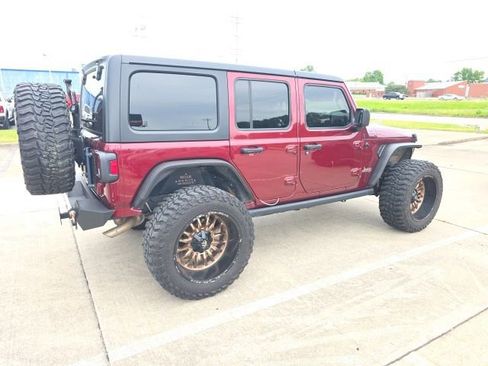 Used 2021 Jeep Wrangler Unlimited Rubicon AWD/4WD image 3