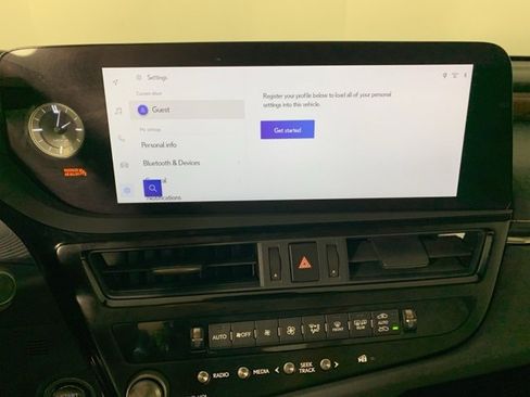 Used 2025 Lexus ES 350 Ultra Luxury w/ Accessory Package (Z2) image 28