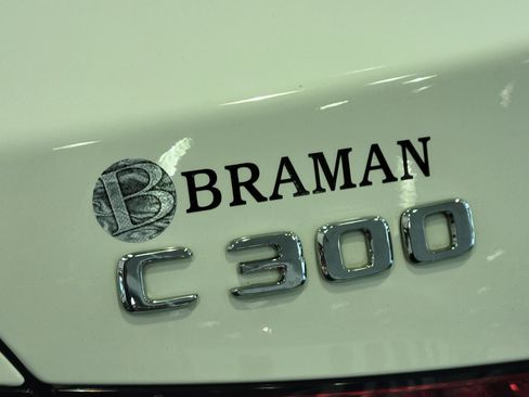 Used 2025 Mercedes-Benz C 300 Sedan image 5