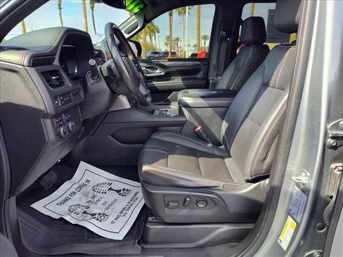 Used 2023 Chevrolet Suburban RST image 6