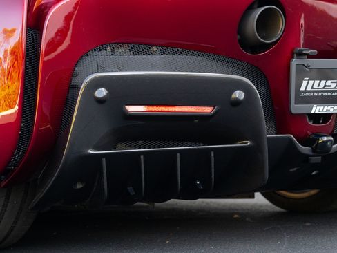 Used 2024 Ferrari SF90 Spider image 45