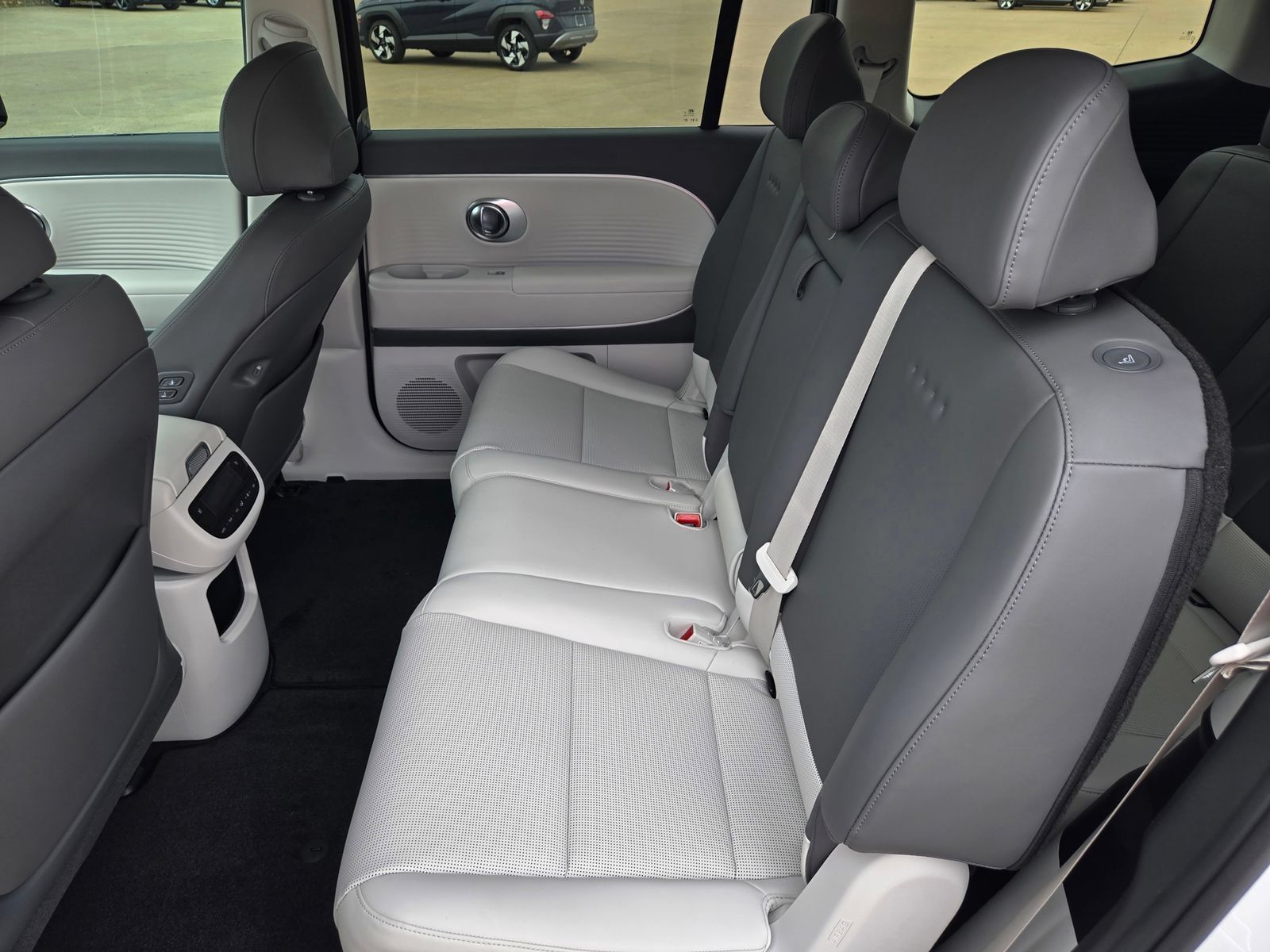 New 2026 Hyundai Ioniq 9 SEL AWD/4WD image 18