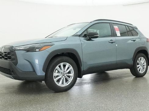 New 2026 Toyota Corolla Cross LE FWD image 17