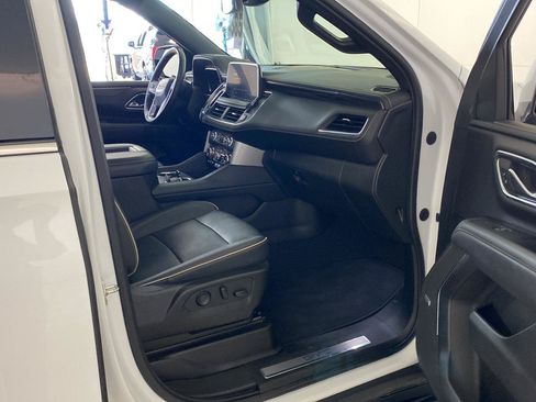 Used 2024 GMC Yukon AT4 w/ AT4 Premium Plus Package AWD/4WD image 24