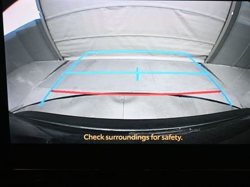 Used 2024 Toyota Corolla LE image 3