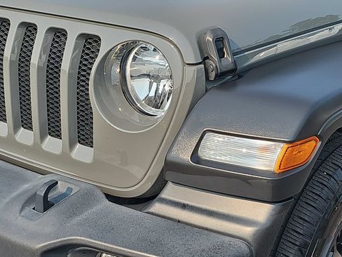 Used 2021 Jeep Wrangler Unlimited Sport AWD/4WD image 31