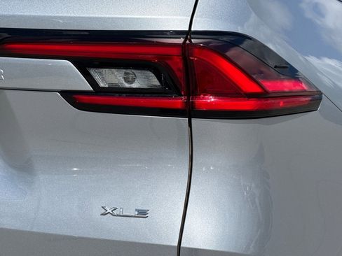 Used 2025 Toyota Grand Highlander FWD image 12