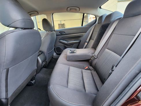 Used 2024 Nissan Altima 2.5 SV FWD image 19