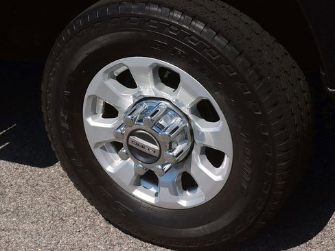 Used 2024 Ford F250 XLT w/ FX4 Off-Road Package AWD/4WD image 10