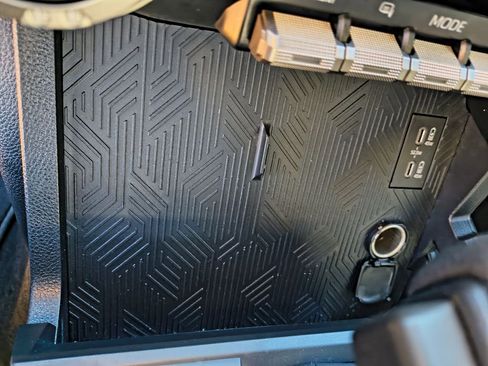 Used 2024 Toyota Tacoma SR image 27