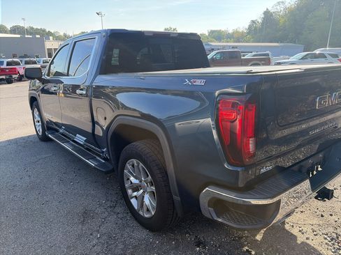 Used 2021 GMC Sierra 1500 SLT w/ SLT Premium Plus Package AWD/4WD image 2