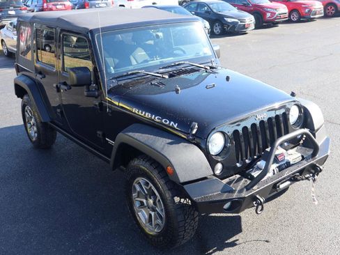 Used 2014 Jeep Wrangler Unlimited Rubicon w/ Connectivity Group AWD/4WD image 13