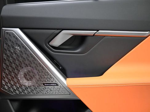 Used 2026 BMW M5 w/ Carbon Package image 62