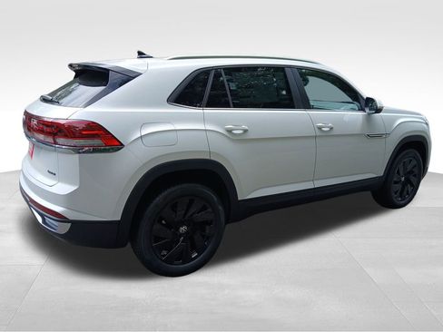 New 2026 Volkswagen Atlas Cross Sport SE image 5