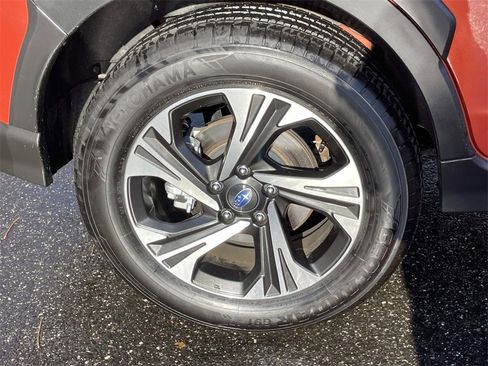 Used 2024 Subaru Crosstrek 2.0i Premium w/ Popular Package #3 image 9