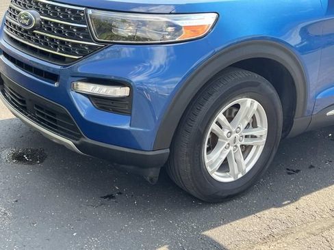 Certified 2023 Ford Explorer XLT w/ Equipment Group 202A AWD/4WD image 8