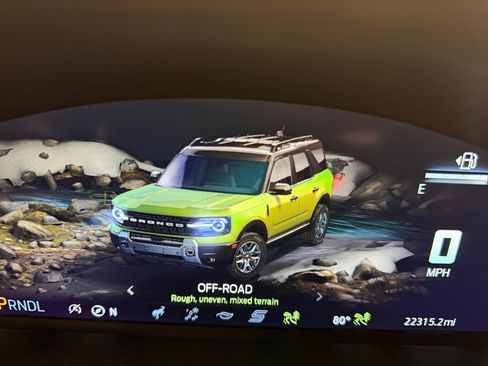 Used 2025 Ford Bronco Sport Outer Banks w/ Outer Banks Tech Package+ AWD/4WD image 39