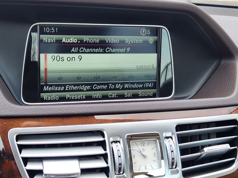 Used 2014 Mercedes-Benz E 350 4MATIC Sedan image 27