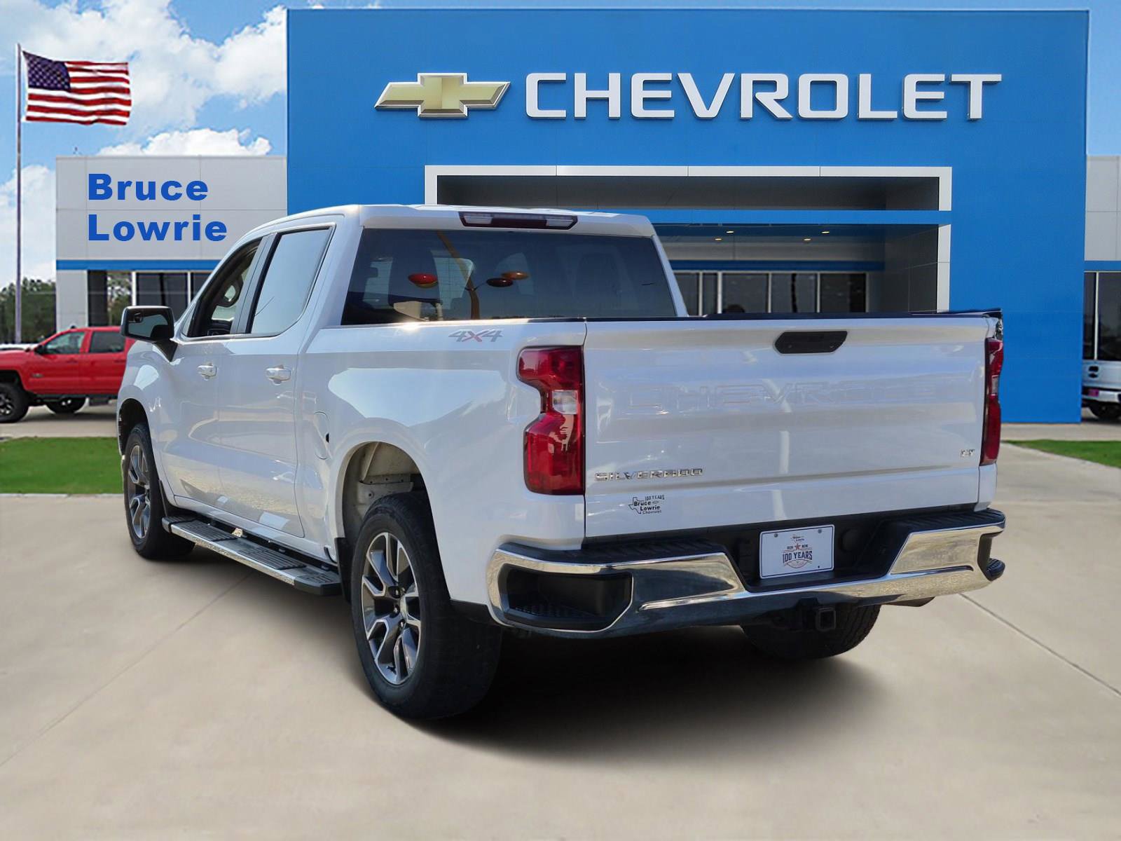 Used 2020 Chevrolet Silverado 1500 LT w/ Texas Edition AWD/4WD image 4