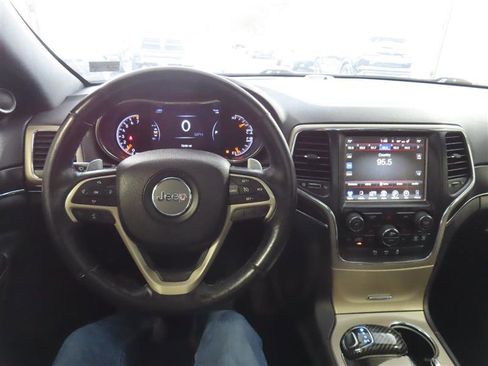 Used 2015 Jeep Grand Cherokee Limited w/ Luxury Group II image 23