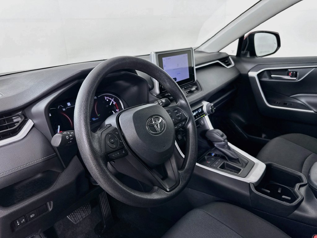Certified 2025 Toyota RAV4 XLE FWD image 9