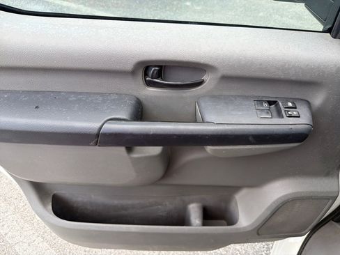 Used 2016 Nissan NV 2500 SV image 18