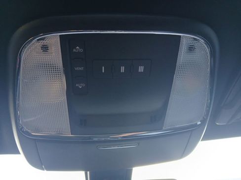 Used 2022 Dodge Charger GT w/ Blacktop Package image 5