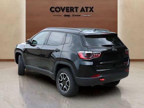 New 2026 Jeep Compass Trailhawk w/ Sun, Sound & Navigation Group AWD/4WD image 3