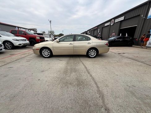 Used 2002 Lexus ES 330 image 2