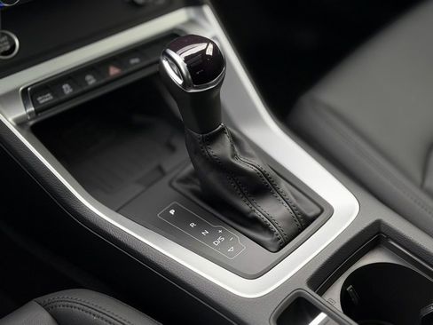 Certified 2025 Audi Q3 2.0T Premium w/ Convenience Package image 17