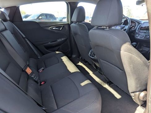 Used 2023 Chevrolet Malibu LT FWD image 32